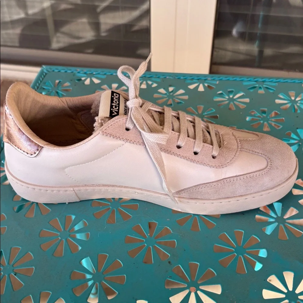 Victoria Berlin Ciclista Effecto - Hielo Beige Faux Leather Glitter Sneakers
